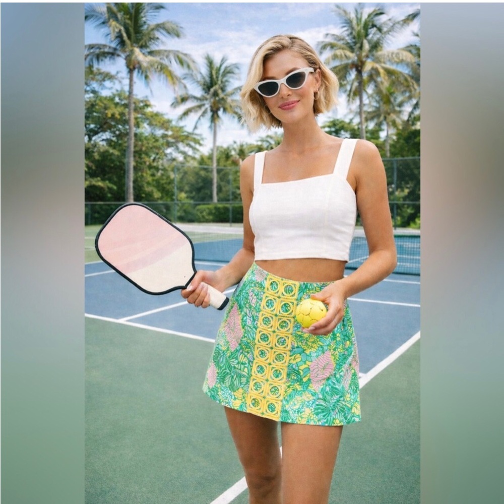 Lilly Pulitzer skort - bright blue & yellow print. Size 10